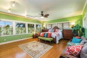 5 chambres, bureau, fer et planche à repasser, lit parapluie