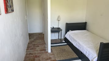 5 chambres, fer et planche à repasser, lit parapluie, Wi-Fi gratuit