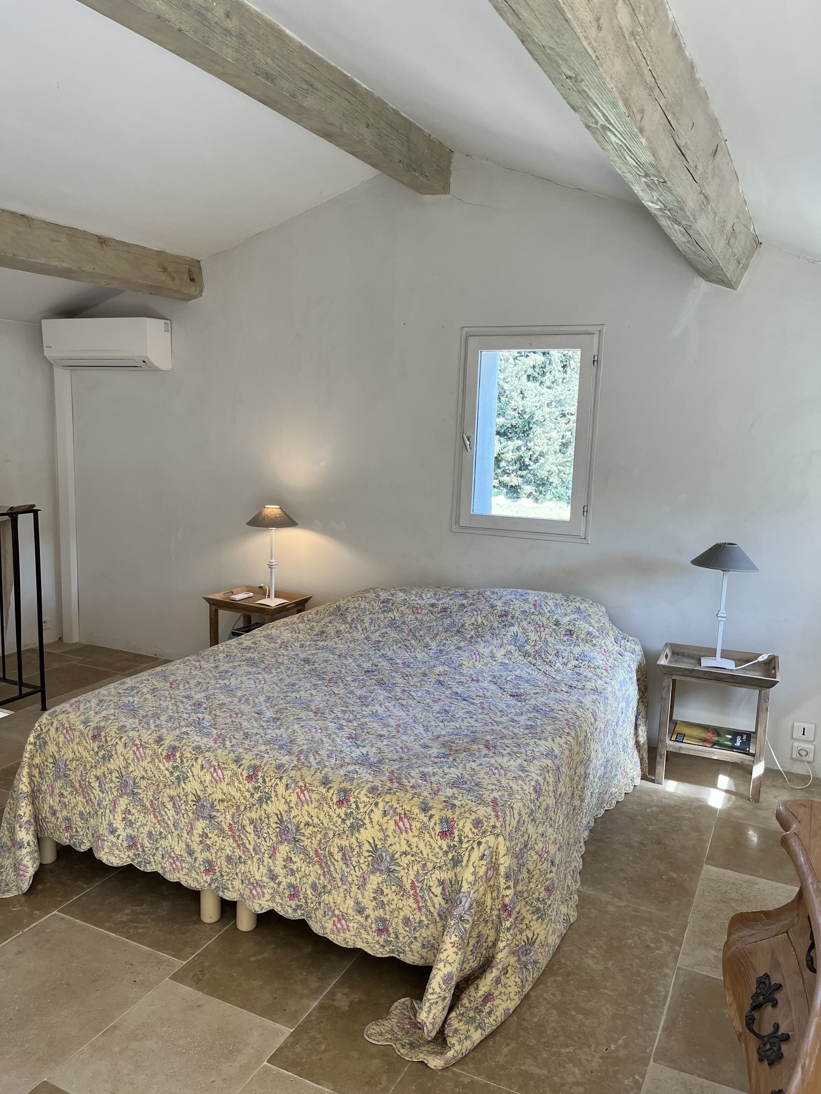 5 chambres, fer et planche à repasser, lit parapluie, Wi-Fi gratuit