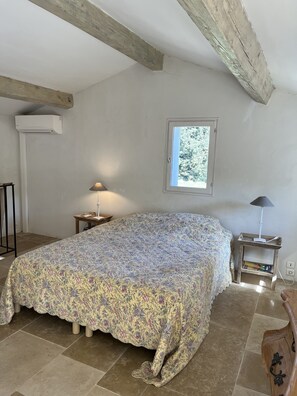 5 室のベッドルーム、アイロン / アイロン台、旅行用ベビーベッド、WiFi (無料)