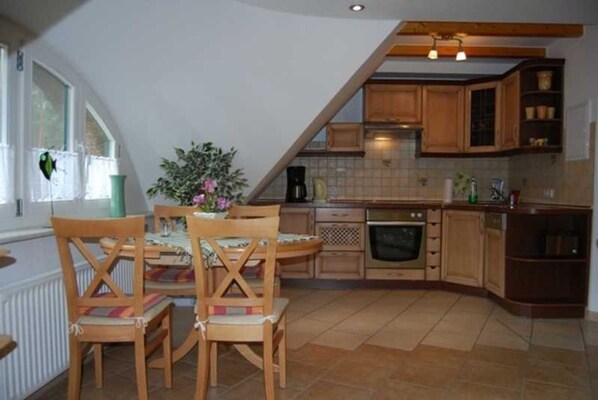 Fridge, oven, dishwasher
