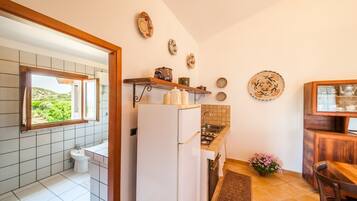 茶具/咖啡用具、电热水壶、烤面包机、厨具/餐具