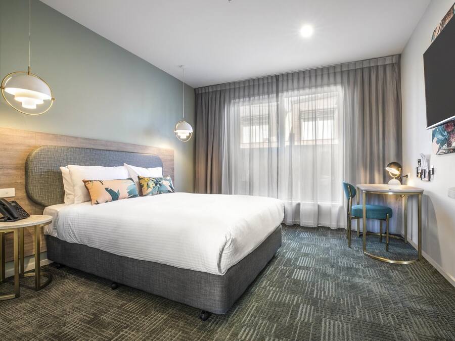 Studio Queen | Iron/ironing board, free WiFi, bed sheets