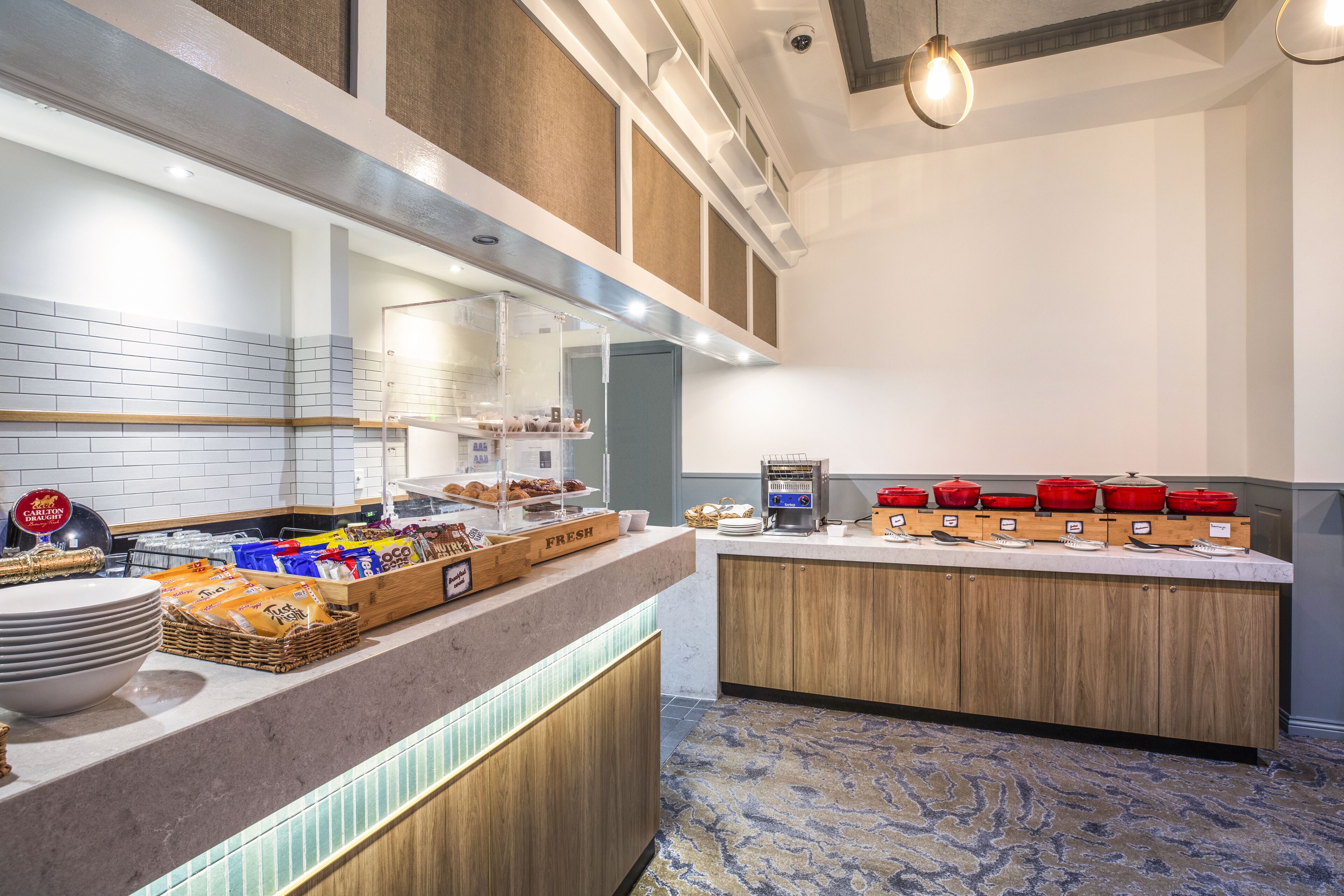 daily cooked-to-order breakfast for a fee