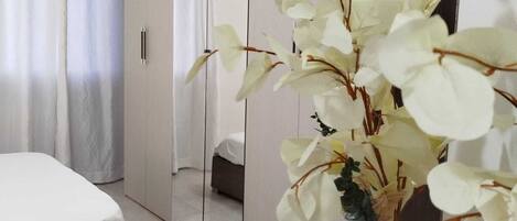 1 soverom, reiseseng for barn og sengetøy