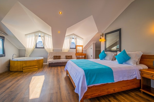 Luxury Villa | 4 bedrooms, iron/ironing board, free WiFi - Lilly Villa 2 (Fethiye)