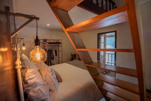 2 quartos, ferros/tábuas de passar roupa, Wi-Fi de cortesia