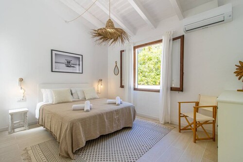 Villa Linda,  WiFi&AC, private pool, GOLF & BEACH