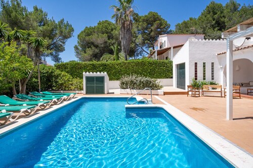 Villa Linda,  WiFi&AC, private pool, GOLF & BEACH