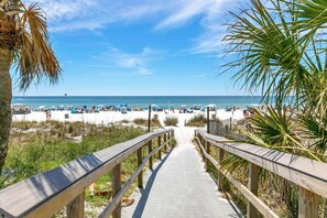 Beach nearby - 🏖️Gulf Side Pool, Close to Beach - Rockin Robin🏖️ (Panama City Beach)