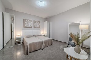 5 dormitorios, caja fuerte, tabla de planchar con plancha y wifi gratis