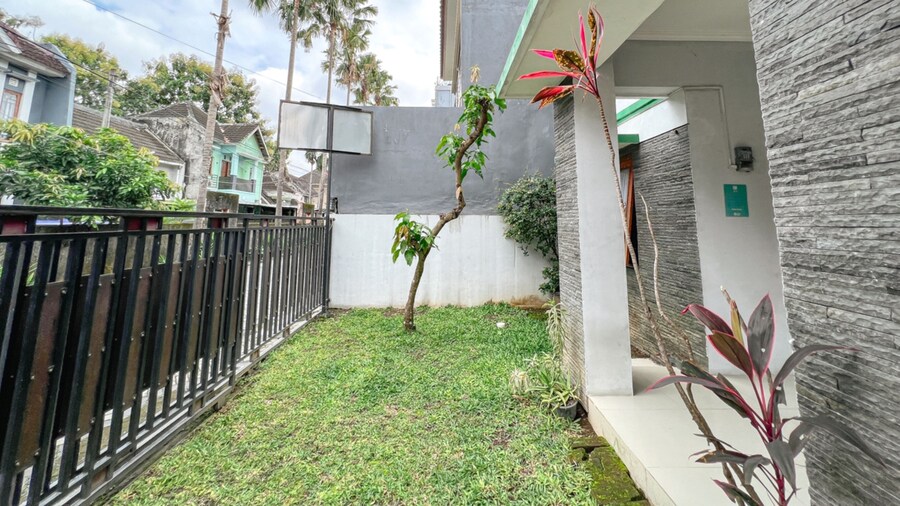 Homestay Jogja dekat Ambarukmo by Simply Homy