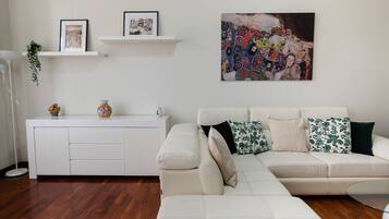 Apartment | Living room | 24-inch flat-screen TV with digital channels, TV