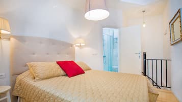 Apartamento galeria | Quartos à prova de som, ferros/tábuas de passar roupa, Wi-Fi de cortesia