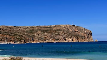 Platja a a prop i gandules de platja