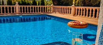 Villa "Casa del Sol" with private pool, beautiful garden, WiFi & garage