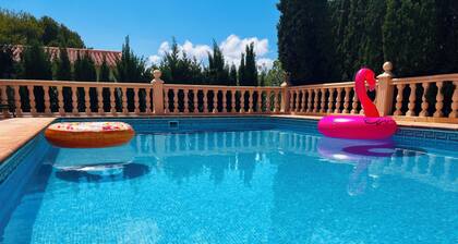 Villa "Casa del Sol" with private pool, beautiful garden, WiFi & garage