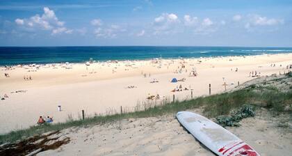 HOUSE in secure residence with swimming pool/bar/restaurant