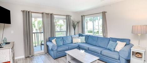 تلفزيون، مشغل دي في دي، كُتُب، طابعة