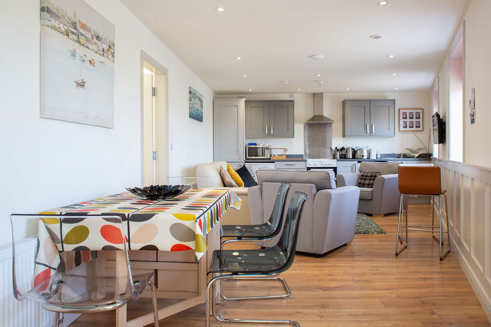 Leilighet – standard, privat bad, havneutsikt | Restaurant