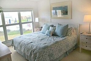 2 bedrooms, iron/ironing board, free WiFi, bed sheets - Trade Winds 61 Boat Ramp and Ocean (St. Augustine)