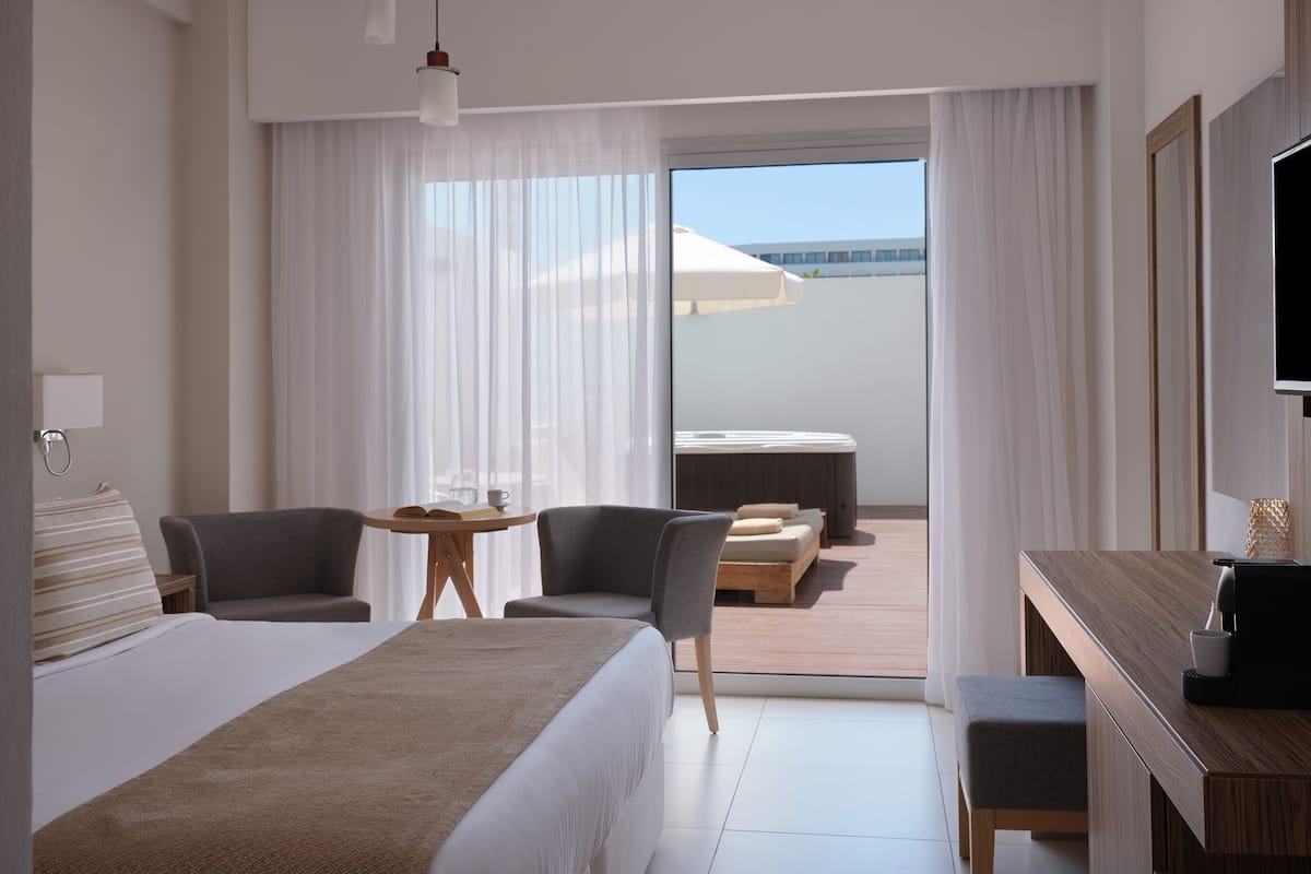 Quarto casal superior | 1 quarto, roupas de cama antialérgicas, Wi-Fi de cortesia, roupa de cama
