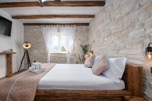 Villa, 3 Bedrooms, Accessible, Private Pool | 3 bedrooms, free cribs/infant beds, bed sheets - Villa Nikolina (Polaca)