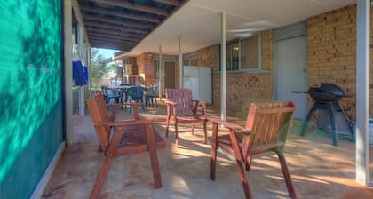 Wallaby - Pet friendly, 3 bedroom house