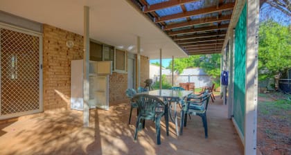 Wallaby - Pet friendly, 3 bedroom house