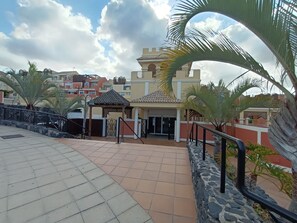 Entrada al alojamiento