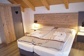 Caja de seguridad en la habitación, wifi gratis y ropa de cama 