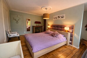5 chambres, fer et planche à repasser, accès au Wi-Fi (inclus)