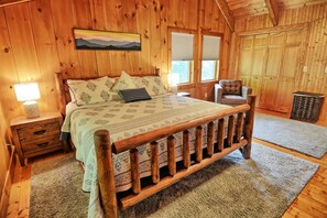 3 Schlafzimmer, Schreibtisch, Bügeleisen/Bügelbrett, Reisekinderbett