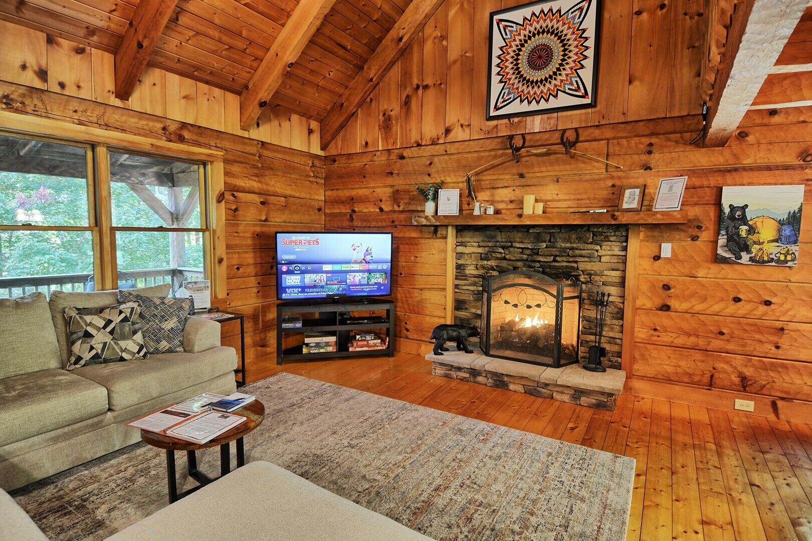 Smart TV, fireplace, Netflix, computer monitors
