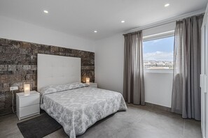 5 bedrooms, in-room safe, iron/ironing board, travel cot
