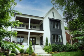 Exterior - Above Nashville 12 South | Pool&Spa | 12 Beds| Large Groups I Luxury Services (Nashville)