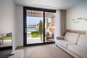 Deluxe Room | Premium bedding, down comforters, in-room safe, desk - Barcelo Nura (Sant Lluis)