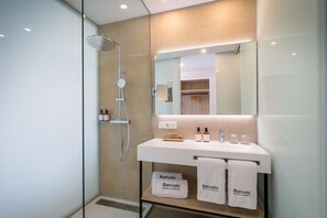 Premium bedding, down duvets, in-room safe, desk - Barcelo Nura (Sant Lluis)