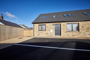 Exterior - Sunflower Cottage (Seahouses)