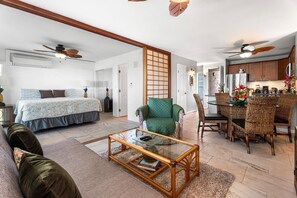 2 bedrooms, iron/ironing board, free WiFi, bed sheets - Alii Villas#127 DIRECT OCEANFRONT, GROUND FLOOR, 2 BEDROOMS, 2 BATHROOMS (Kailua Kona)