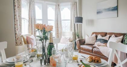 The Loft | 2BR Duplex | Central+Parking