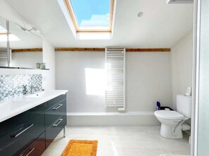 Een bad/douchecombinatie