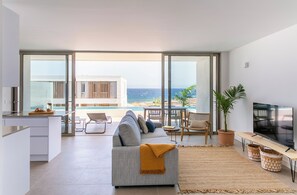 Premium bedding, down duvets, memory-foam beds, in-room safe - Kora Nivaria Beach (Arico)