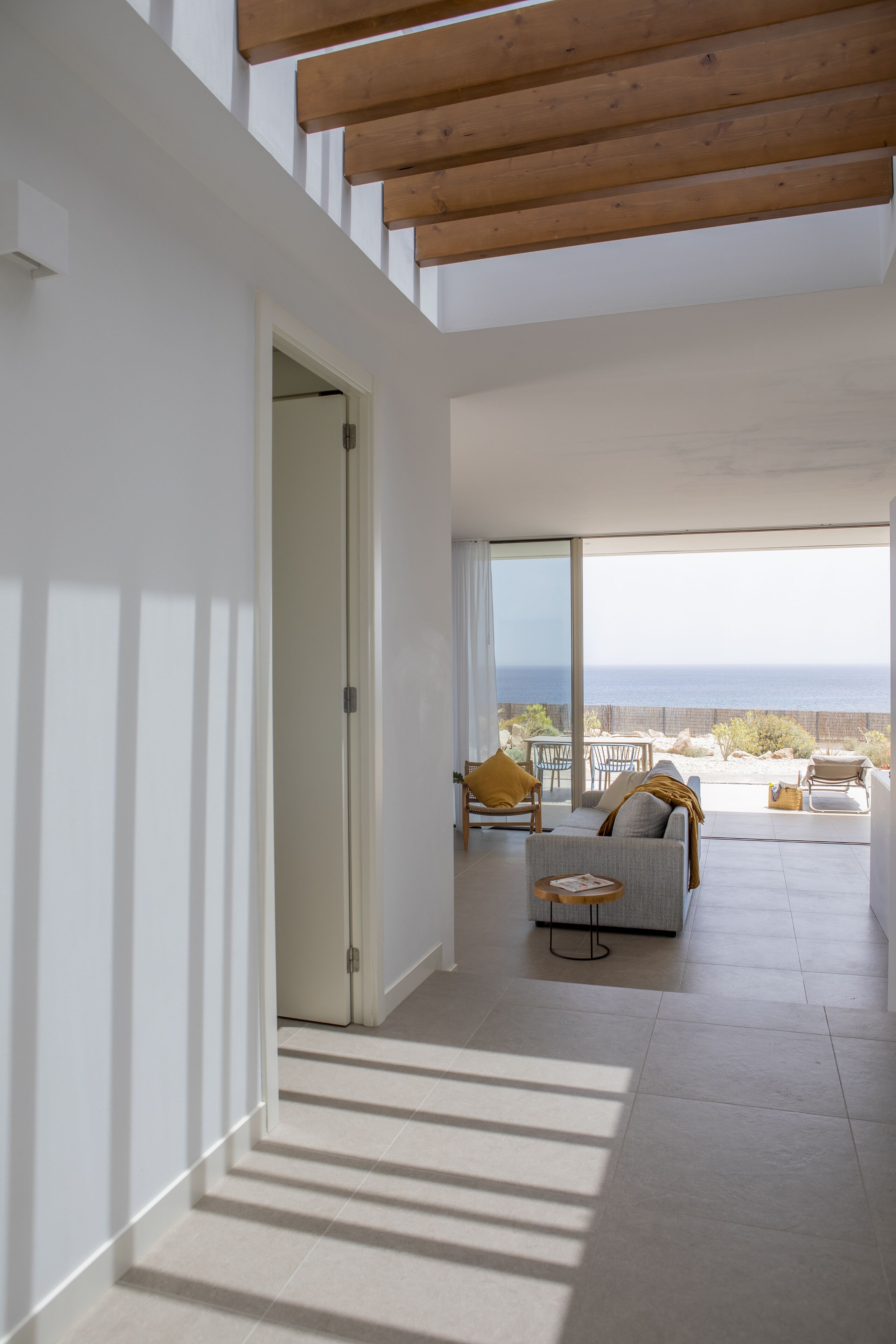 Villa | Luxe beddengoed, donzen dekbedden, bedden met traagschuimmatras