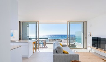 Apartment, 2 Bedrooms, Sea View (Infinity Blue) | Premium bedding, down comforters, memory foam beds, in-room safe