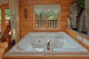 Interior - Value | Views | Convenient (Gatlinburg)