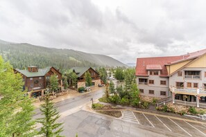 Exterior - Overlooks Keystone Base Area, Short Walk to Lifts; Private Balcony with Views (Keystone)