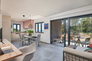 Apartment (Two Bedroom Apartment with Balcony) | Living room | 25-inch TV with satellite channels - Irena Apartments (Konavle)
