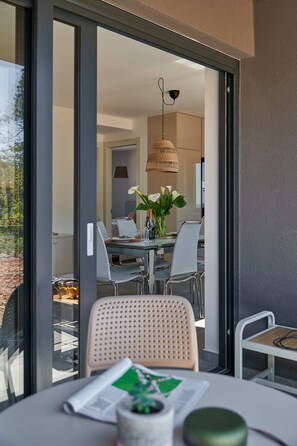 Apartment (Two Bedroom Apartment with Balcony) | Dining room - Irena Apartments (Konavle)