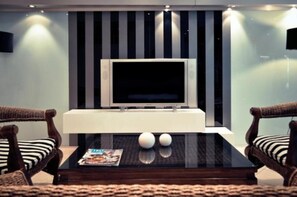 Televisión 32 pulgadas con canales de televisión por cable